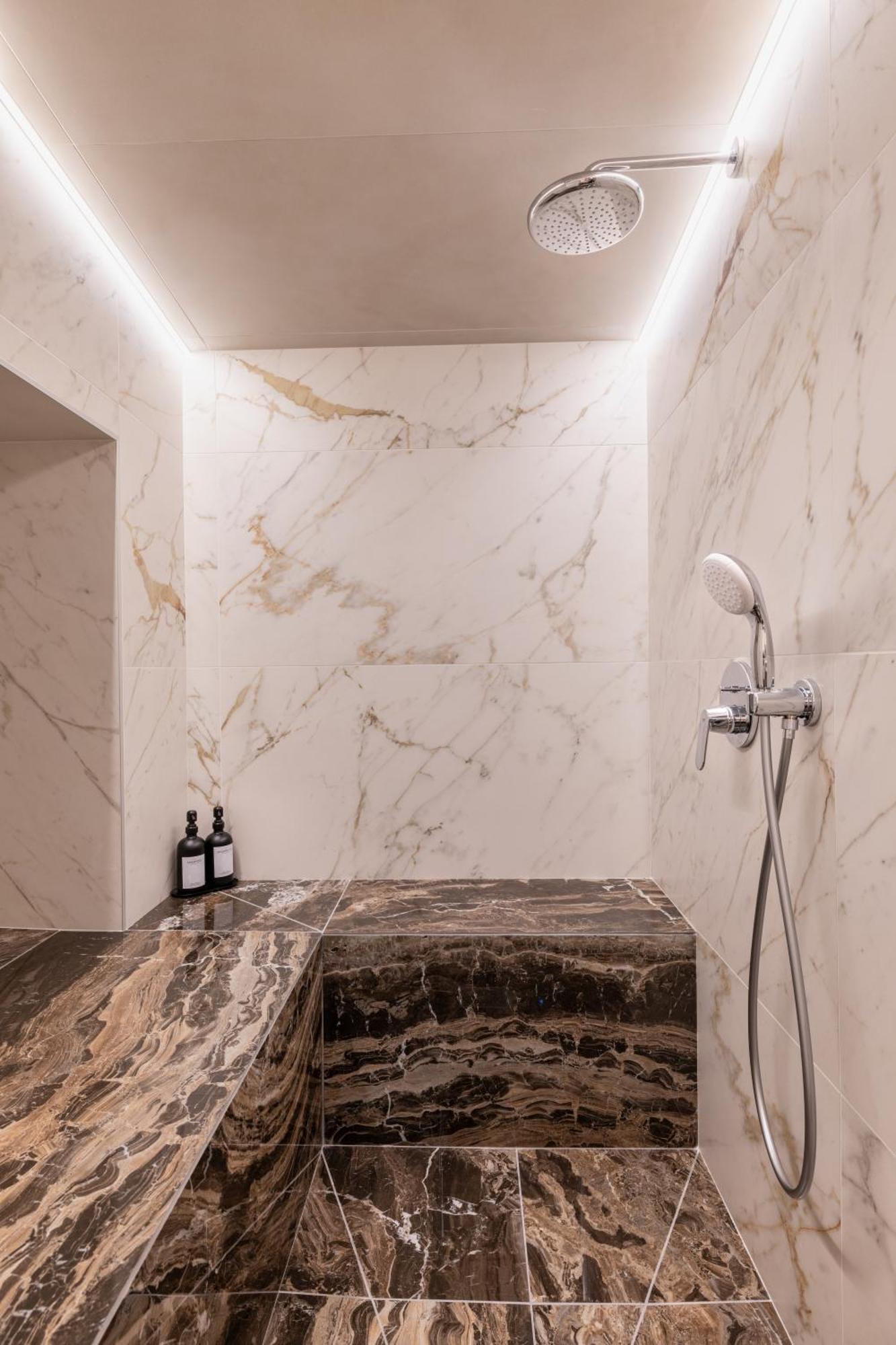 C0C00N Veritable Hammam A Partager A Deux รีอง ภายนอก รูปภาพ